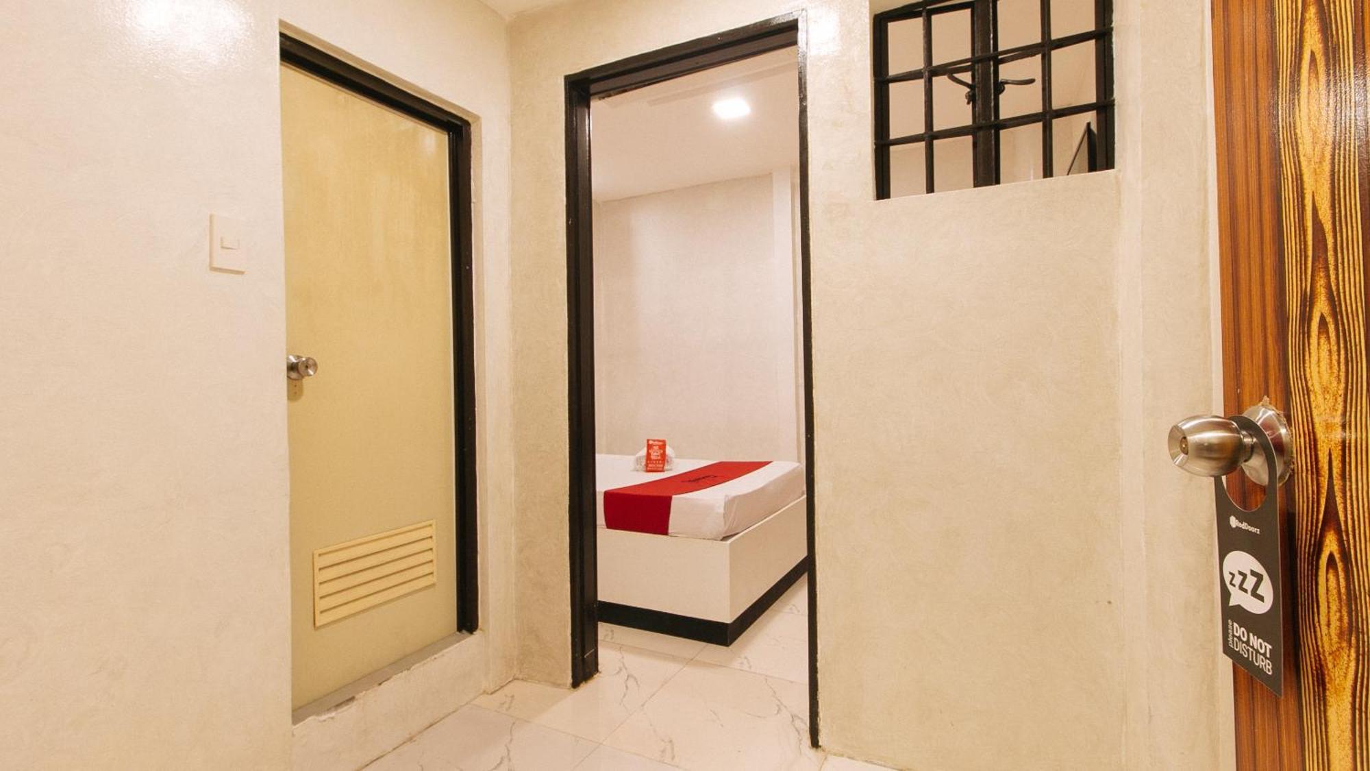 Hotel Reddoorz @ Piy Margal Sampaloc Manila Exterior foto
